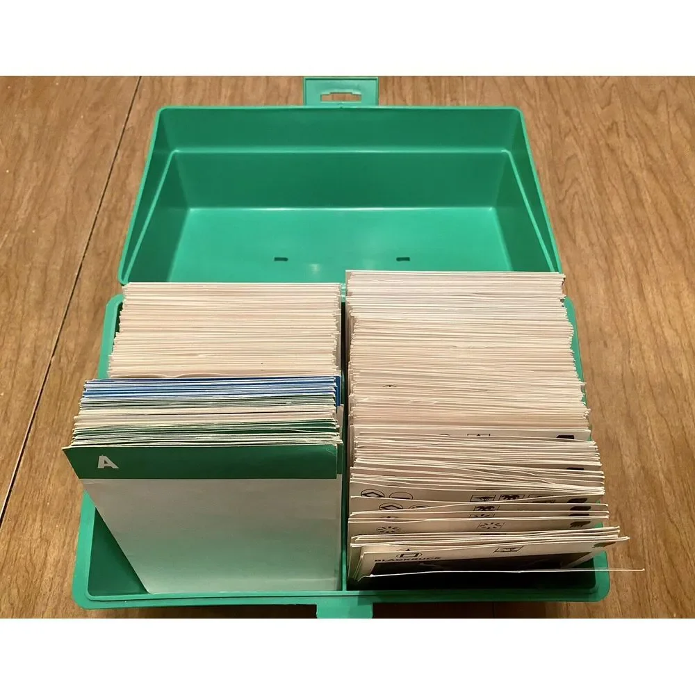Wildlife Treasury VTG Animal 400+ Cards Box Dividers All Alphabet Classification